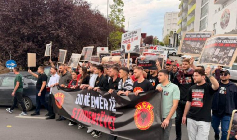 Studentët nisin marshin protestues kundër dënimit të ish krerëve të UÇK së