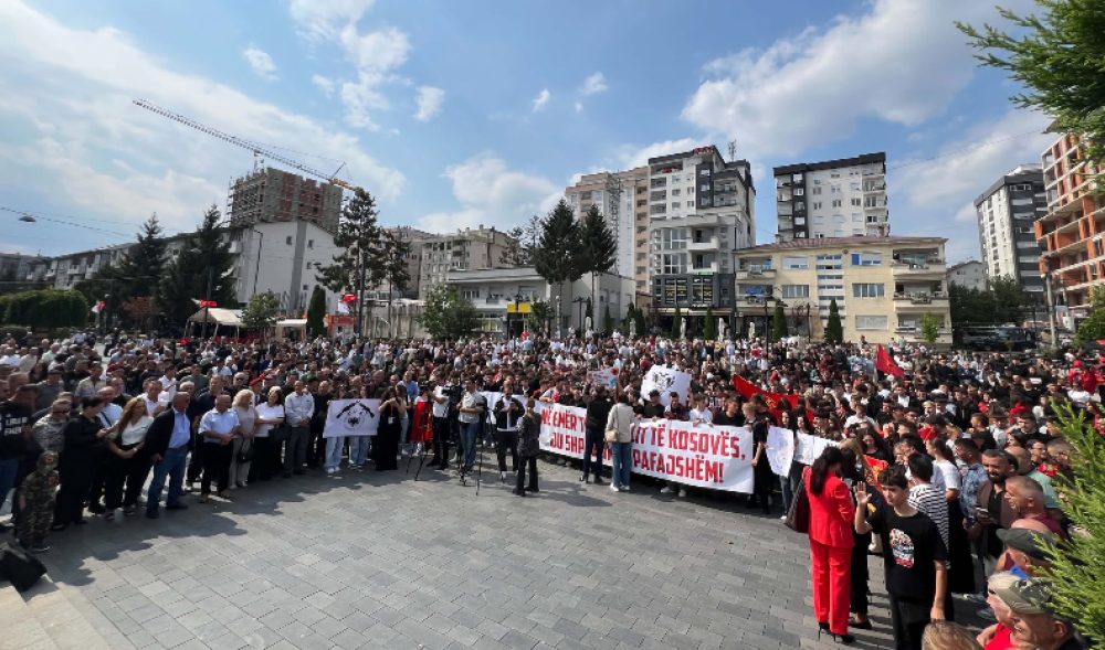 Skenderaj me protestë kundërshton dënimin e krerëve të UÇK së