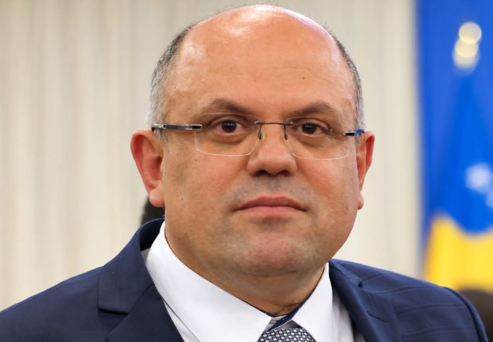 Nga fjala te pushka  Fehmi dhe Xhevë Lladrovci në historinë e rezistencës shqiptare