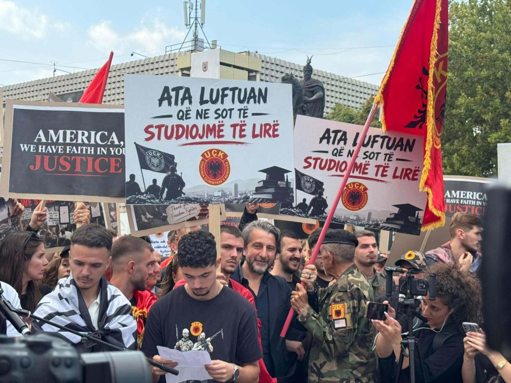 Kundërshtimi i dënimit të krerëve të UÇK së  Përparim Rama i bashkohet marshit të studentëve